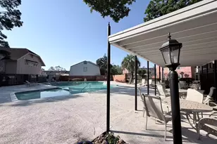 12743 Huntingwick Dr, Houston, TX 77024 - Photo 14