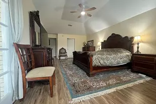 2735 S Peach Hollow Cir, Pearland, TX 77584 - Photo 14