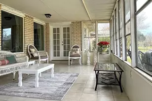 2735 S Peach Hollow Cir, Pearland, TX 77584 - Photo 22