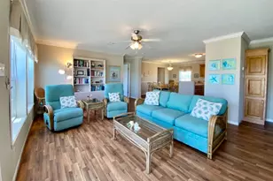 861 Alberdie Dr, Crystal Beach, TX 77650 - Photo 4