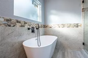 1413 4th Ave N, Texas City, TX 77590 - Photo 18