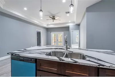 1413 4th Avenue N, Texas City, TX 77590 - Photo 8