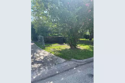 2308 Russell Street, Houston, TX 77026 - Photo 6