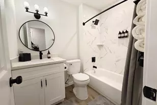 10918 Ensbrook Dr, Houston, TX 77099 - Photo 28
