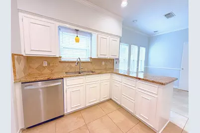 2210 Redcliff Drive, Missouri City, TX 77489 - Photo 6