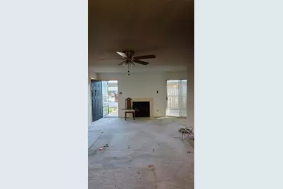 10827 S Braes Bend Dr, Houston, TX 77071 - Photo 2