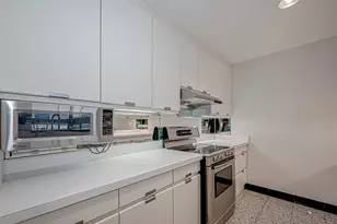 1111 Hermann Dr, Houston, TX 77004 - Photo 20