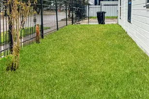 4803 Robertson St, Houston, TX 77009 - Photo 6