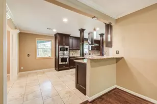 11422 Endicott Ln, Houston, TX 77035 - Photo 8
