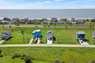 18515 Shaman Dr, Galveston, TX 77554 - Photo 2
