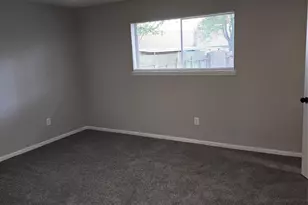 13327 Lake Breeze Ln, Willis, TX 77318 - Photo 16