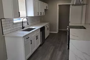 13327 Lake Breeze Ln, Willis, TX 77318 - Photo 2