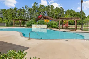 560 Newcomb Holw Dr, Conroe, TX 77304 - Photo 38