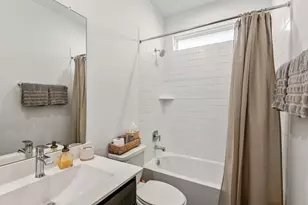 560 Newcomb Holw Dr, Conroe, TX 77304 - Photo 22