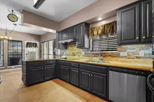 1622 W Hedgecroft Dr, El Lago, TX 77586 - Photo 20