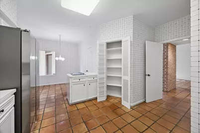 10123 Valley Forge Drive, Houston, TX 77042 - Photo 10