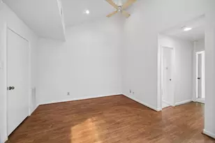 10123 Valley Forge Dr, Houston, TX 77042 - Photo 30