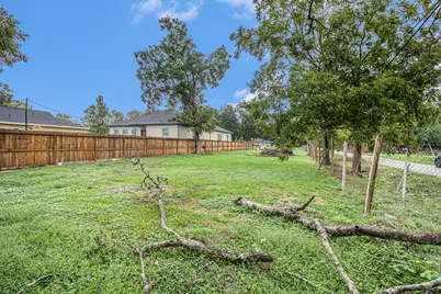 700 Rosie Street, Houston, TX 77091 - Photo 10