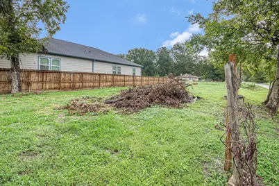 700 Rosie Street, Houston, TX 77091 - Photo 2