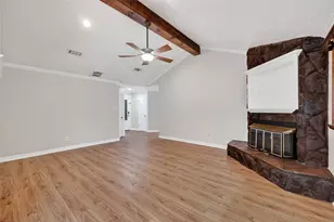 13907 Old Village Ln, Sugar Land, TX 77498 - Photo 4