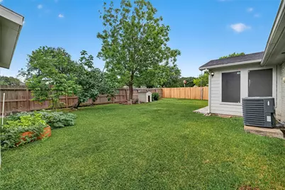 13907 Old Village Lane, Sugar Land, TX 77498 - Photo 22