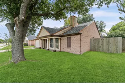 2430 Shady Bend Drive, Pearland, TX 77581 - Photo 2