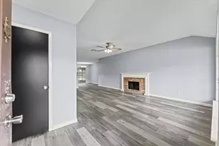 2430 Shady Bend Dr, Pearland, TX 77581 - Photo 6