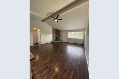 8306 Bee Meadow Lane, Houston, TX 77489 - Photo 6
