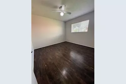 8306 Bee Meadow Lane, Houston, TX 77489 - Photo 10