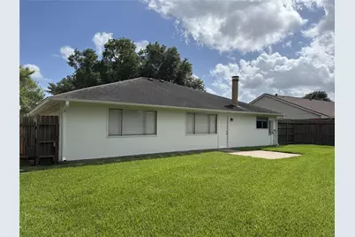 8306 Bee Meadow Lane, Houston, TX 77489 - Photo 14