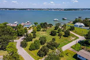 2124 Cove Park Dr, Kemah, TX 77565 - Photo 12