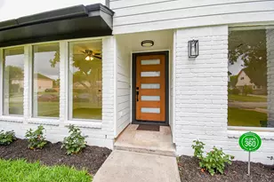 1815 Mustang Springs Dr, Missouri City, TX 77459 - Photo 2