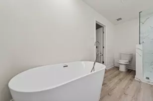 1707 W 43rd St, Houston, TX 77018 - Photo 14