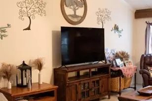 904 Carroll Dr, Yoakum, TX 77995 - Photo 18