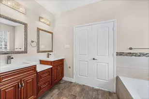 10447 Tree Hollow Circle, La Porte, TX 77571 - Photo 18