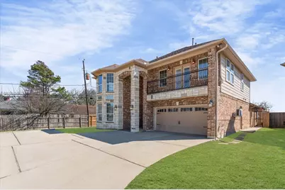 10447 Tree Hollow Circle, La Porte, TX 77571 - Photo 6
