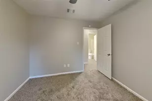 3418 Creek Manor Dr, Houston, TX 77339 - Photo 14
