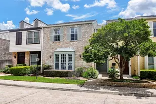 7459 Brompton St, Houston, TX 77025 - Photo 2