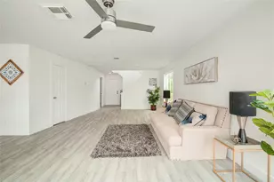 10023 Farrell Dr, Houston, TX 77070 - Photo 6