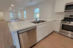 4130 Zavala Ml St, Baytown, TX 77521 - Photo 4