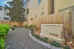 5209 Gibson St, Houston, TX 77007 - Photo 40