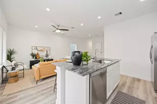 10321 Lancaster Frst Ln, Houston, TX 77051 - Photo 10