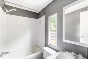 104 W Lawrence St, Dayton, TX 77535 - Photo 26