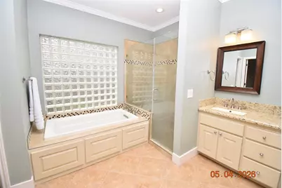421 Creekside Drive, League City, TX 77573 - Photo 14