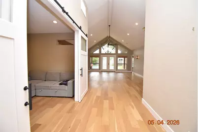 421 Creekside Drive, League City, TX 77573 - Photo 2