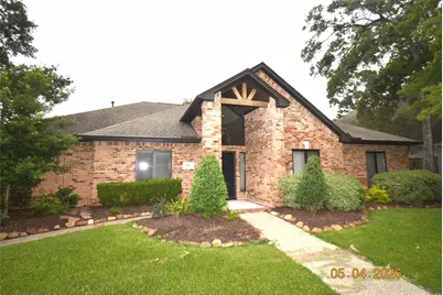 421 Creekside Drive, League City, TX 77573 - Photo 1