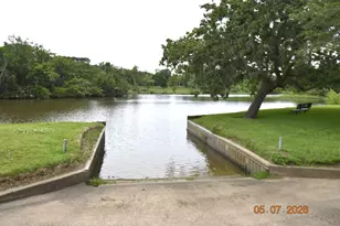421 Creekside Dr, League City, TX 77573 - Photo 32