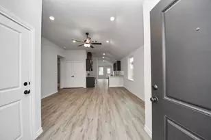 18728 Loom dr, Conroe, TX 77306 - Photo 6