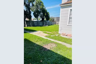 2 High Street, Baytown, TX 77520 - Photo 18