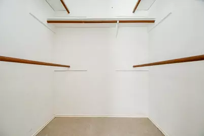 2018 Creek Valley Lane, Sugar Land, TX 77478 - Photo 12